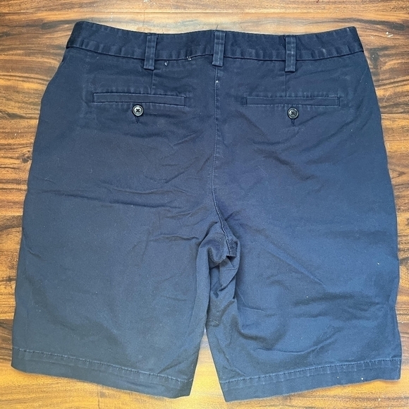 Land's End Navy Bermuda Chino Shorts Fit 2 Women's Size 8 Classic Neutral Spring - Picture 2 of 6